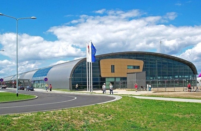 Ryanair tnie w Modlinie. "Ograniczenie ruchu o połowę"