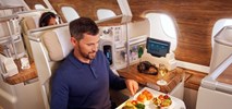 Emirates wprowadza usługę rezerwacji posiłków przed lotem