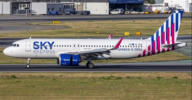 SKY express z 15. airbusem z rodziny A320