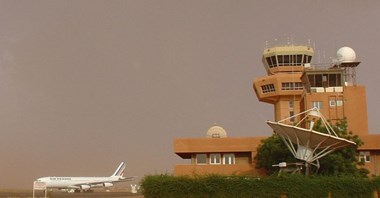 Niger: Junta zamknęła przestrzeń powietrzną, dłuższe loty do RPA