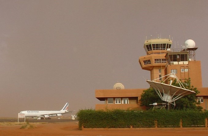 Niger: Junta zamknęła przestrzeń powietrzną, dłuższe loty do RPA