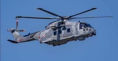 Pierwszy śmigłowiec Leonardo AW101 dla MW dotarł do Polski
