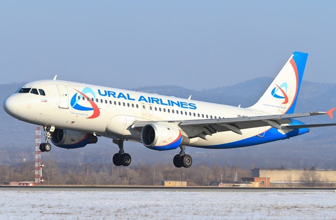 Rosja: Awaryjne lądowanie w polu A320 linii Ural Airlines