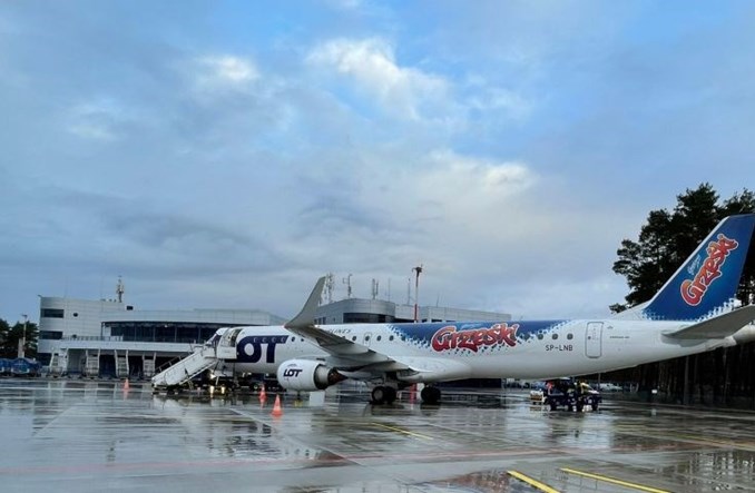 Dziadosz (Szczecin) o SKM na lotnisko, kadrach, połączeniach i rejsach LOT 
