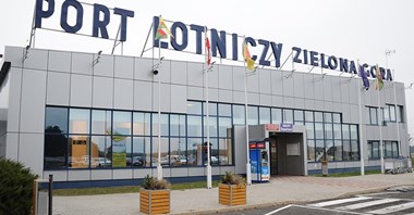 Lotnisko Zielona Góra-Babimost: świetny wynik po trzech pierwszych kwartałach 2023 roku 