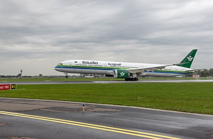 Punktualność w listopadzie. LOT poza topem Europy