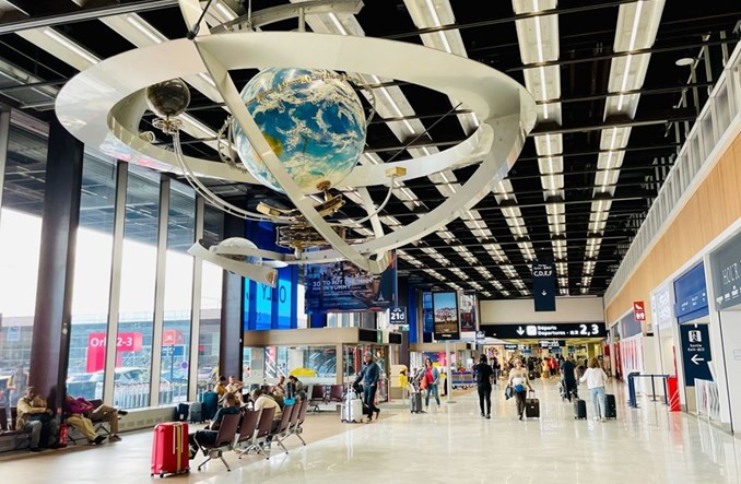Paryż: Listopad na lotniskach Orly i CDG lepszy niż przed rokiem 