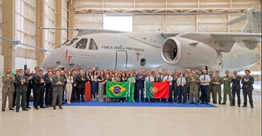 Pierwszy KC-390 w konfiguracji NATO wszedł do służby w Siłach Powietrznych Portugalii