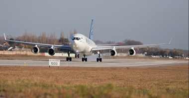 WASO: Pierwszy lot techniczny Iła 96-400M 
