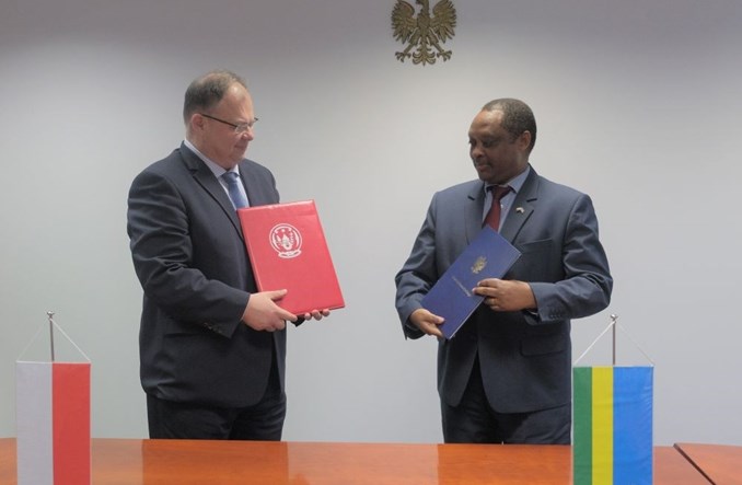 Jest umowa między władzami lotniczymi Polski i Rwandy