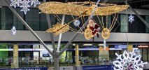 Lotnisko Chopina: W terminalu rozbłysła świąteczna iluminacja