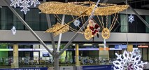 Lotnisko Chopina: W terminalu rozbłysła świąteczna iluminacja