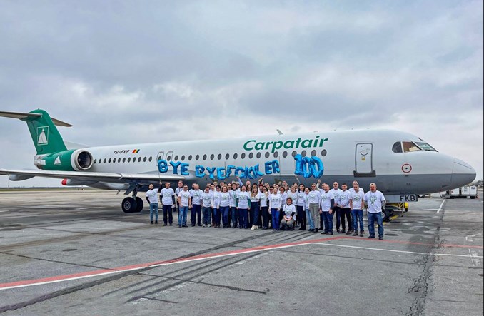 Koniec pasażerskich fokkerów w Europie. Carpatair pożegnał ostatniego F100