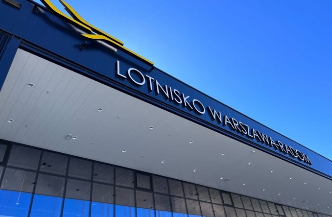 Radom: Trudna zima. Przez trzy dni lotnisko puste 