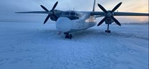 An-24 wylądował w Rosji na zamarzniętej rzece 
