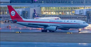 Sichuan Airlines zainaugurowały loty cargo do Warszawy