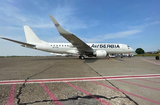 Wypadek E195 linii Air Serbia podczas startu w Belgradzie (zdjęcia, wideo) Wypadek E195 linii Air Serbia podczas startu w Belgradzie (zdjęcia, wideo)