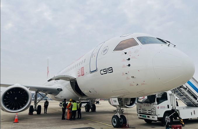COMAC debiutuje modelem C919 na arenie międzynarodowej