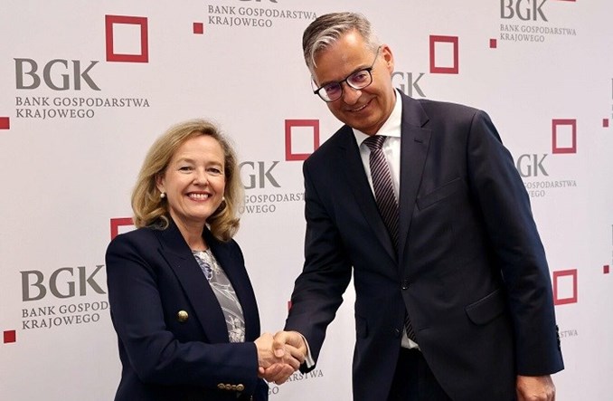 Europejski Bank Inwestycyjny wspiera pierwszy polski program satelitarny kredytem dla Banku Gospodarstwa Krajowego
