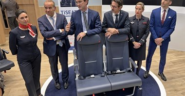 Air France: TiSeat 2X nowym fotelem dla floty E190 (zdjęcia)
