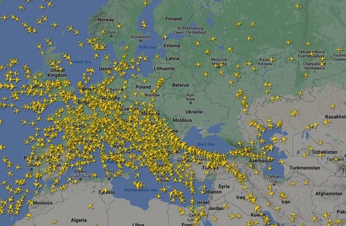 IATA: Zakaz lotów nad Rosją uderza w lotnictwo UE