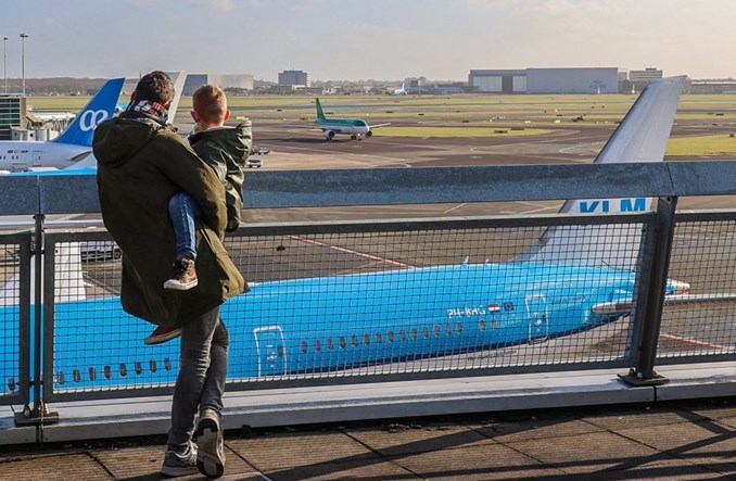 Amsterdam: Wzrosty i prawie 6 mln podróżnych w maju