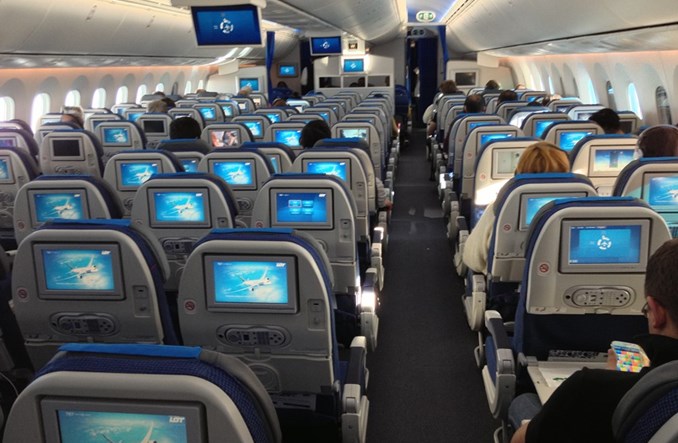 LOT: Wzrost zajętości miejsc w samolotach 