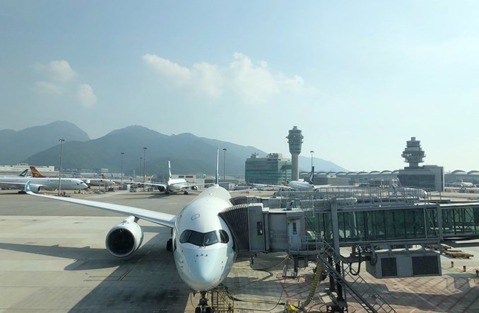 Cathay Pacific odwołują dziesiątki lotów airbusów A350 po wykryciu usterki silników