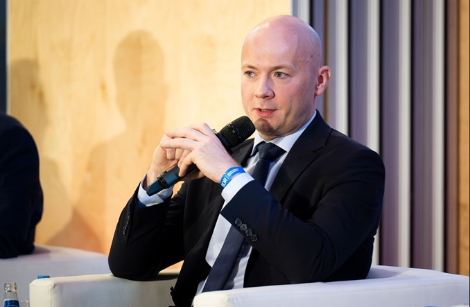 Wrocław: Rozbudowa ze środków własnych, kredytów i CEF