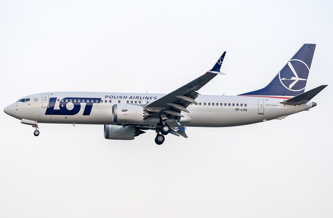 16. boeing 737 MAX 8 we flocie PLL LOT