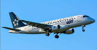 LOT. Embraer jeszcze pozostanie w Wilnie