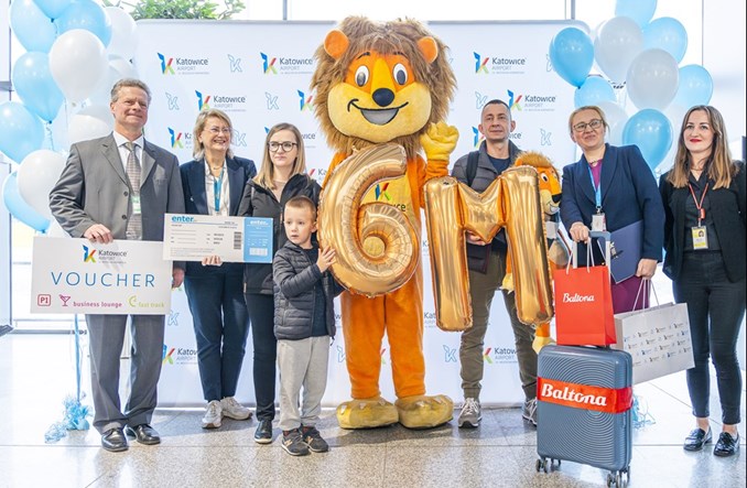 Katowice: Sześciomilionowy pasażer na rejsie linii Enter Air