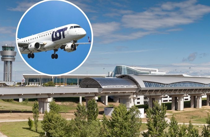 LOT: Nocowanie samolotu także w Sofii