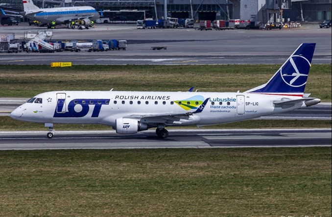 Loty Warszawa – Zielona Góra. Dopłaci państwo?