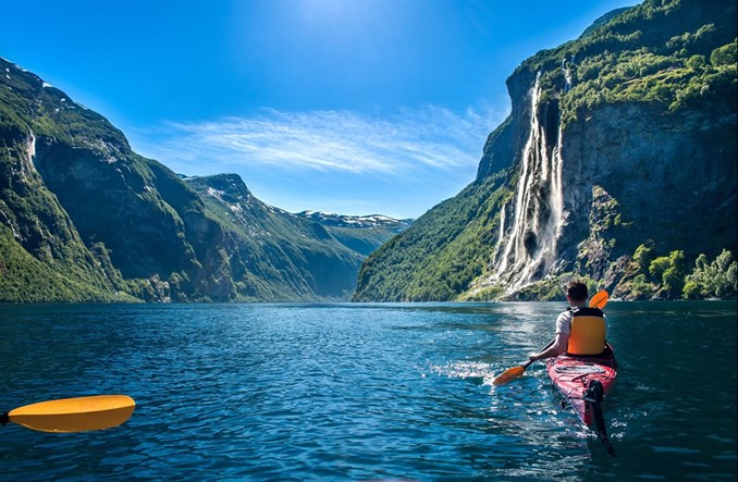 Wakacje w Norwegii zamiast w Grecji? Polacy szukają chłodu
