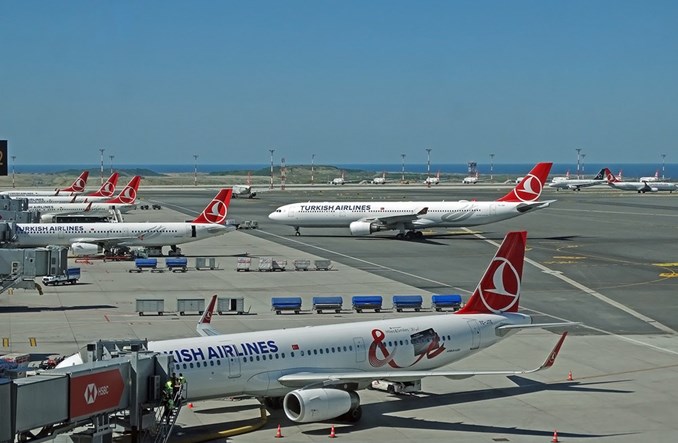 Spory spadek zysków Turkish Airlines  