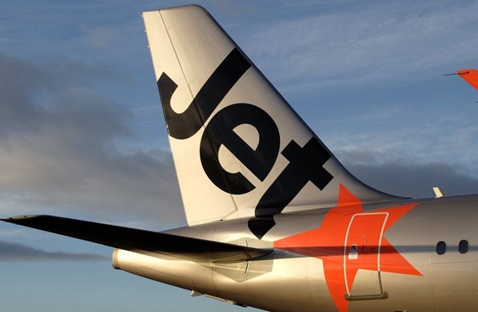 Dantejskie sceny nad Oceanem Indyjskim. Pasażerka próbowała otworzyć drzwi samolotu