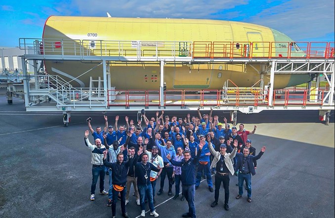 Airbus. Przednia sekcja kadłuba z kokpitem A350F gotowa