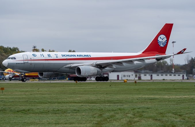 Lotnisko Chopina z cargo z Chin. Sichuan Airlines także w lecie 