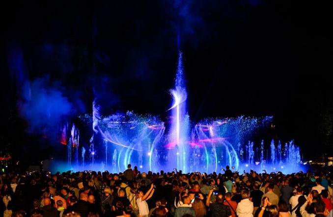 LOT partnerem głównym pokazów w Multimedialnym Parku Fontann