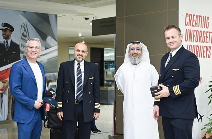 Emirates zatrudnią 1500 pilotów
