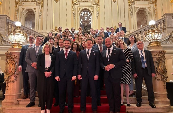 Kraków: Szczyt lotniczy z jasnym priorytetem