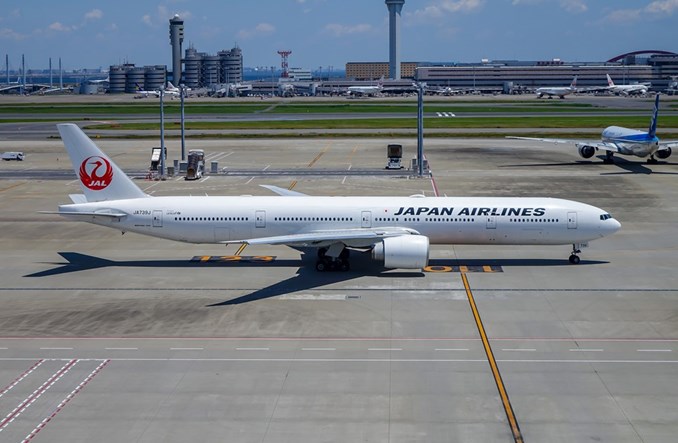 Japan Airlines wycofały pierwszego dostarczonego B777-300ER