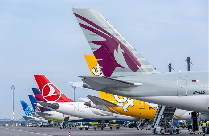 Nowe prognozy IATA na 2025 r. Spadek dynamiki wzrostu lotnictwa 