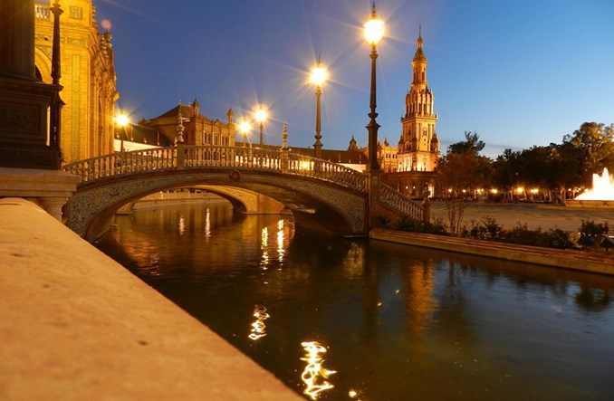 Wrocław: Londyn i Sewilla jesiennymi nowościami Ryanaira