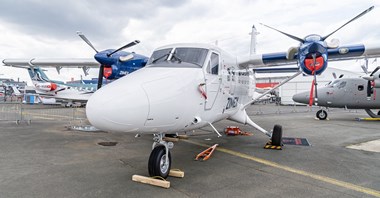Paryskie zamówienia i kontrakty De Havilland Canada