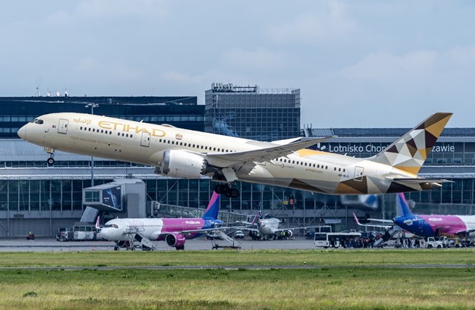 Zima na Lotnisku Chopina. Koordynator przyznał 81 proc. wnioskowanych slotów  