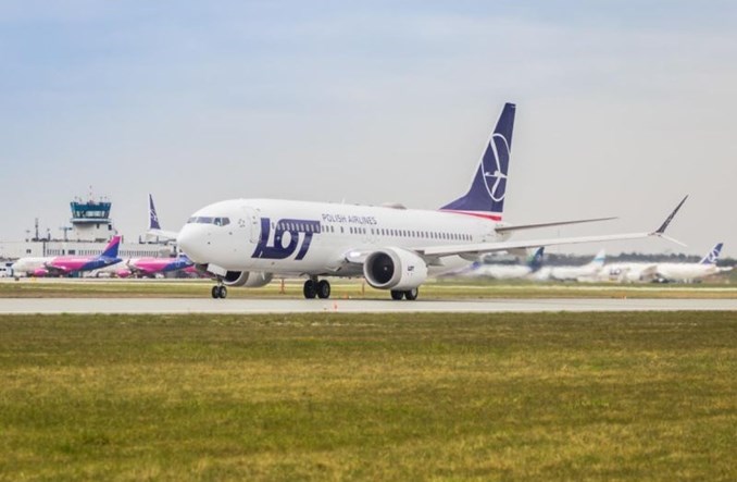 LOT rośnie w regionach 