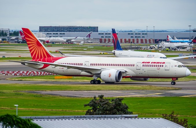 Katastrofa Air India. Kapitan odciął dopływ paliwa? 