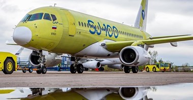 Jakowlew SJ-100 odbył 9-godzinny lot. Rosyjskie silniki napędzały samolot